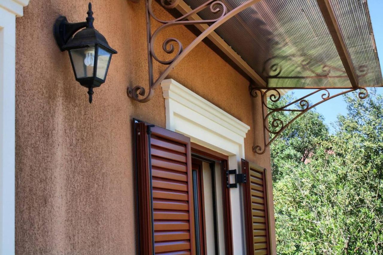 Traditional Villa Mandola Livathos  Exterior photo
