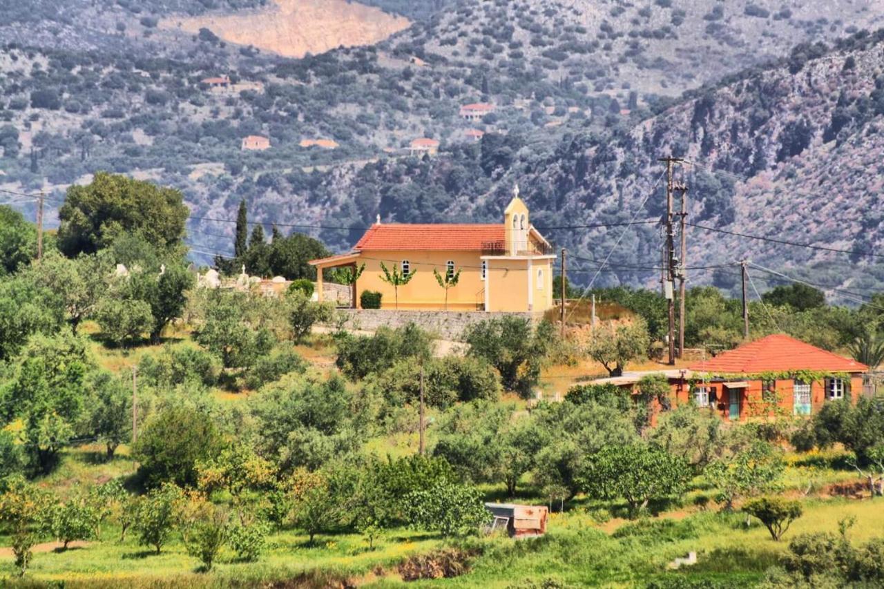 Traditional Villa Mandola Livathos  Exterior photo